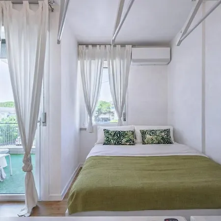 Marelocale Apartment *